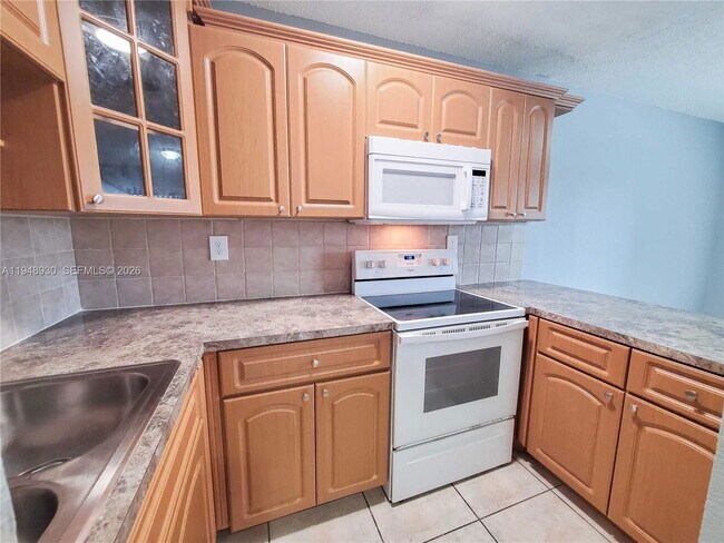 Photo - 1519 W 42nd Pl Unit 17