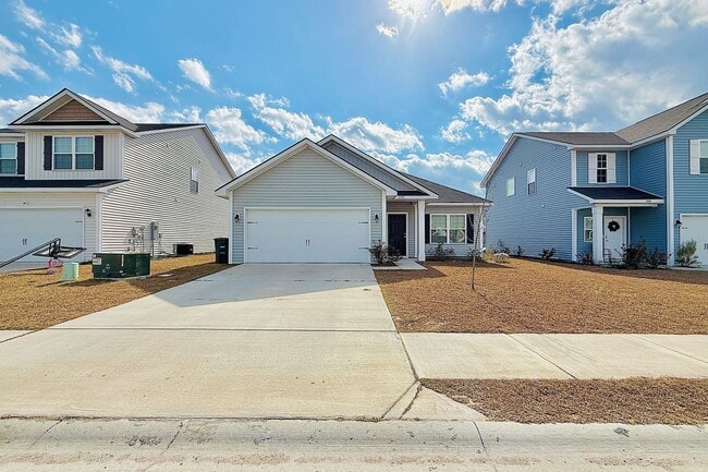 Photo - AVAILABLE MID-MARCH! (Pet Friendly)