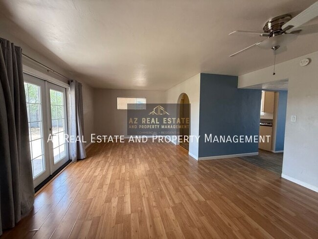 Photo - 1725 S Farmer Ave