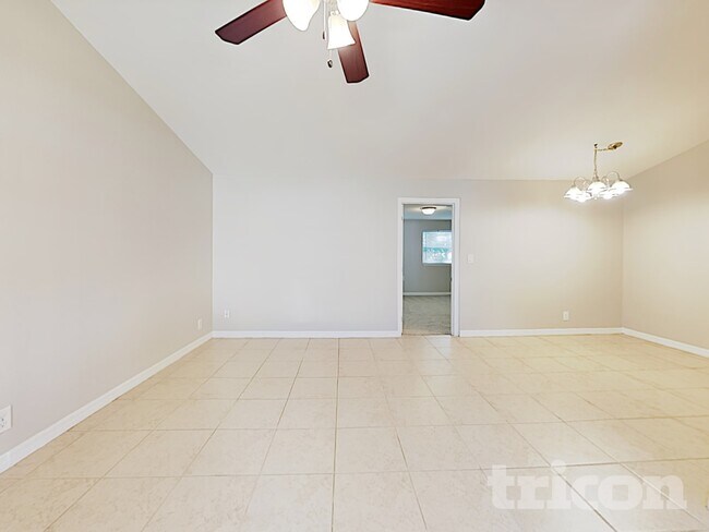 Photo - 514 Calhoun Ave