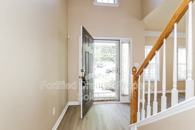 Photo - 8 Millpath Ln