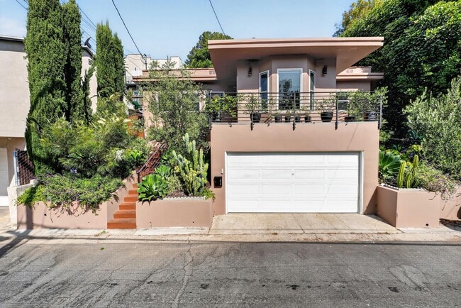 Photo - 1515 Rendall Pl