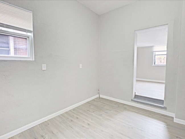 Photo - 6730 Vermont Ave