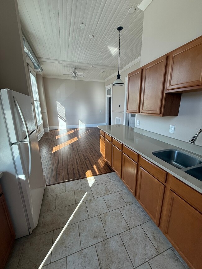 Photo - 102 E Michigan Ave Unit 2