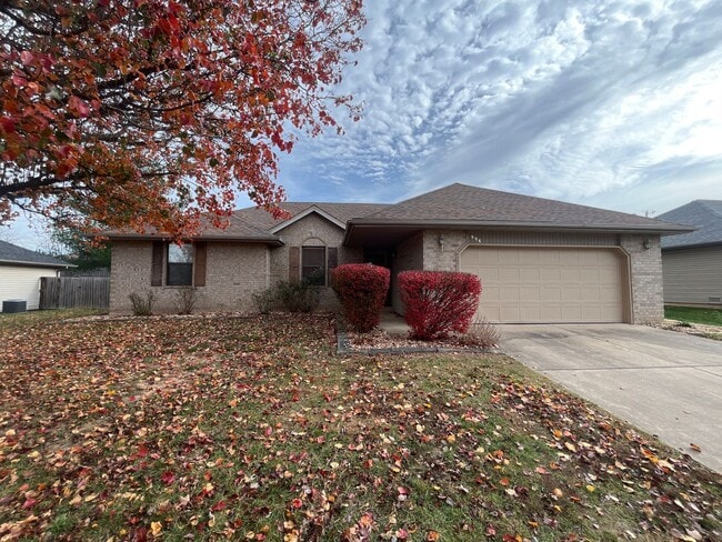 Building Photo - Sit Back, Relax. Your New home Awaits.