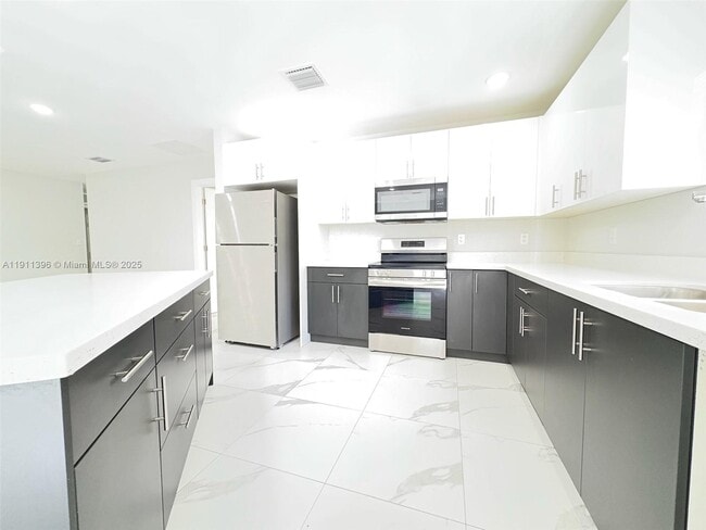 Photo - 2518 NW 9th Pl