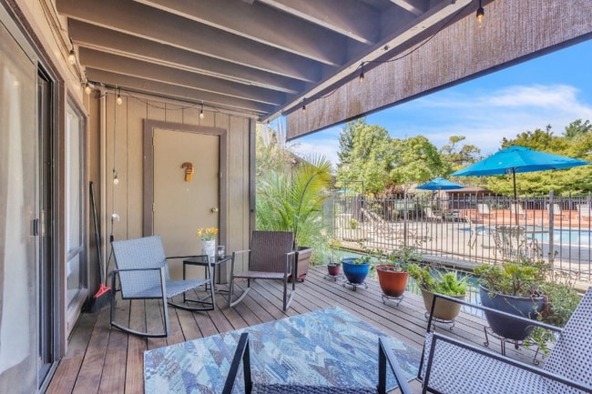 Photo - 2474 Larkspur Ln Unidad 367
