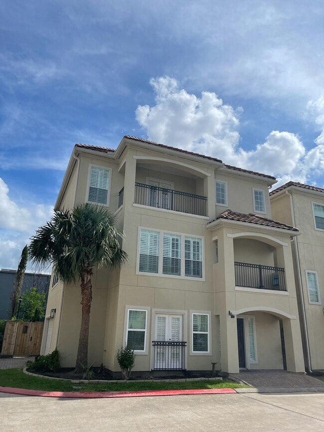 Photo - 7123 Windwater Pkwy S