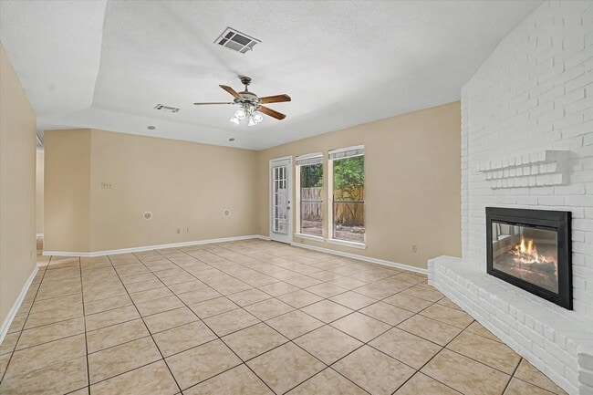 Building Photo - 7315 Foxside Ln