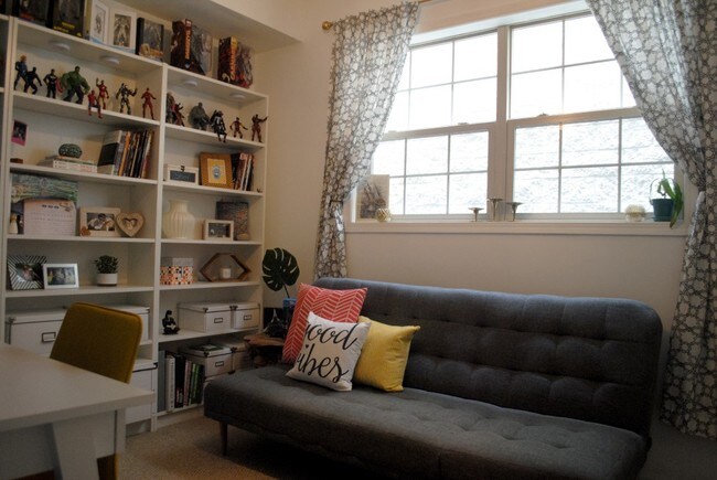 Photo - 1357 N Artesian Ave Unidad 2