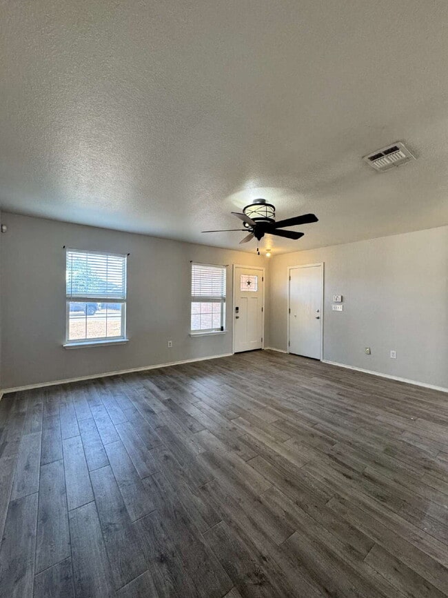 Photo - 9219 Dublin Heights