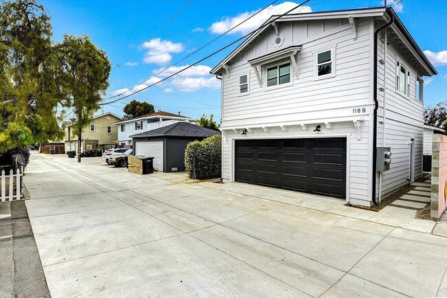 Photo - 118 Magnolia St