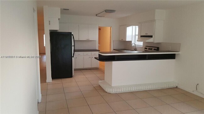 Photo - 3689 NW 14th St