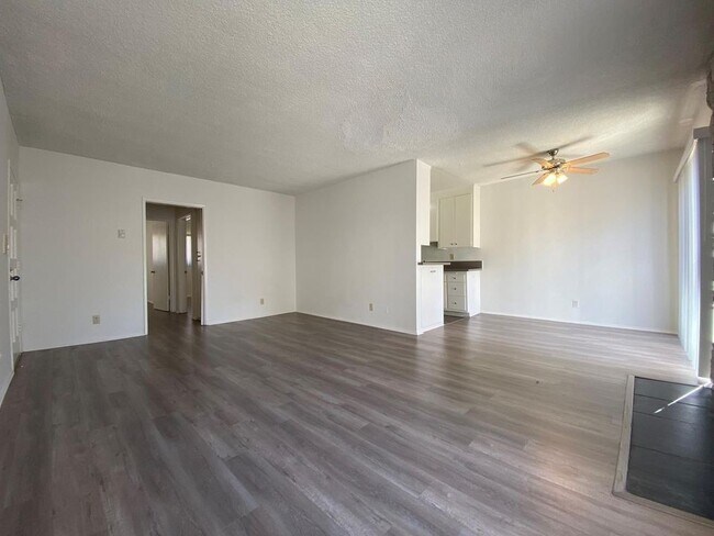 Photo - 10856 Rose Avenue,