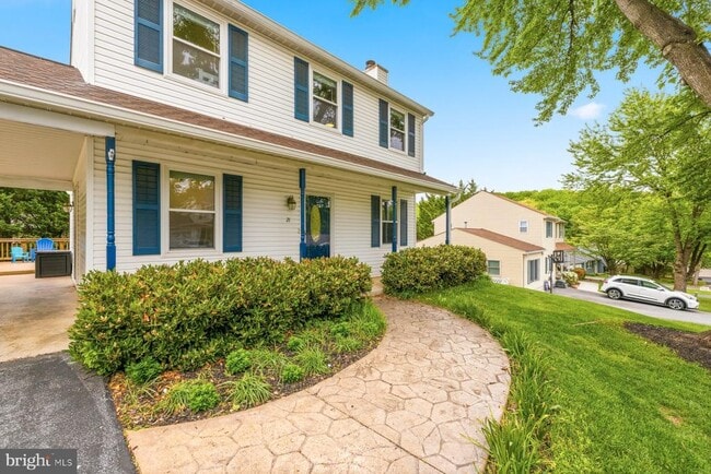 Photo - 21 Nickelby Ct