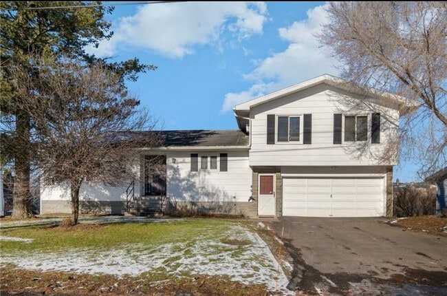 Photo - 7 Hudson Pl Unit APT #2