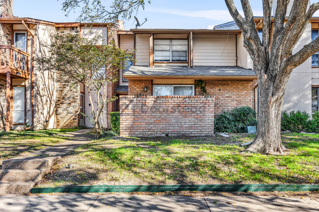 Photo - 2715 Westgate Dr Townhome