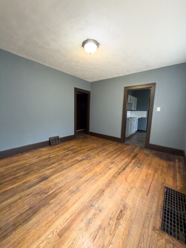 2408 Monterey St