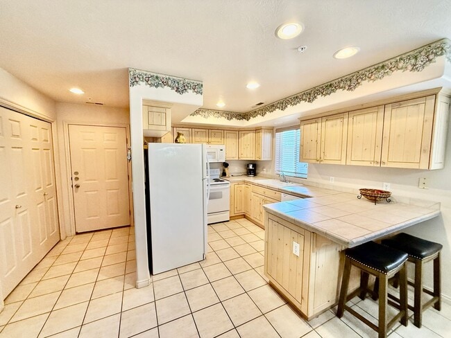 1845 W Canyon View Dr