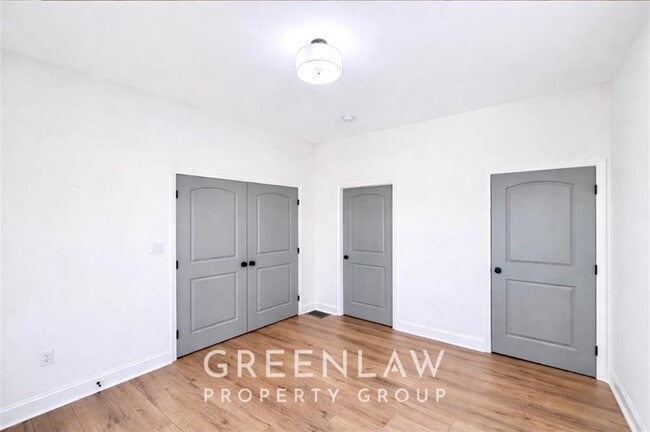 Photo - 830 Gaston St SW