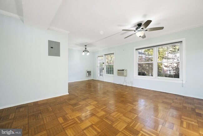 Photo - 1635 Ripon Pl