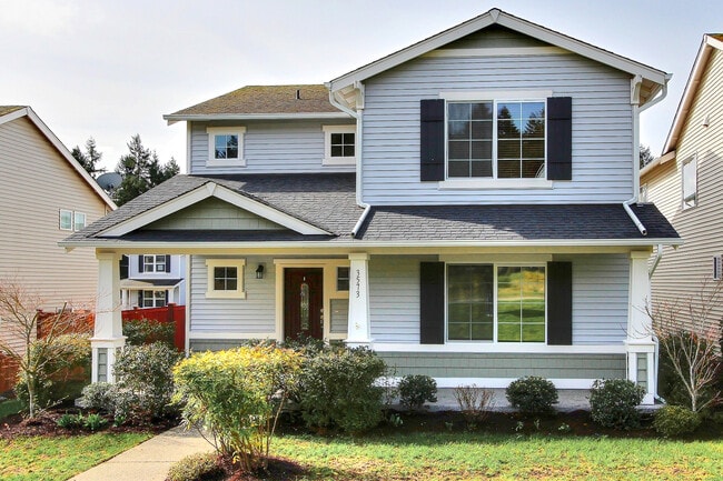 Building Photo - Open Floor Plan Home! 3 Bedroom, 2.5 bath with Loft