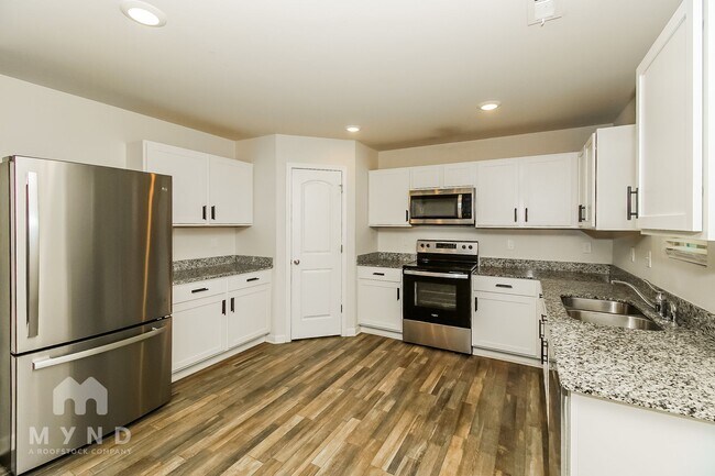 Photo - 515 Aberdeen St NW