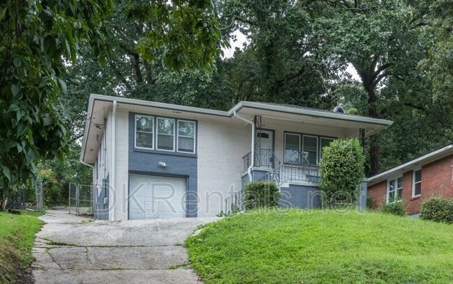Building Photo - 257 Barfield Ave SW Rental