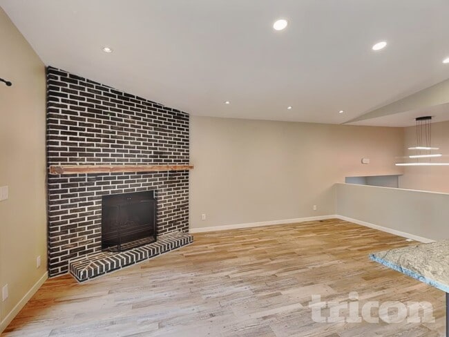 Photo - 14150 Rolling Oaks Cir NE