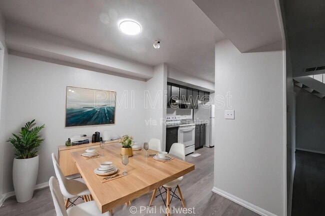 Photo - 6920 Chrysler St