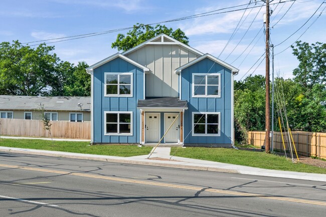 Building Photo - Brand New, Modern, and Ready for You in Temple, TX!