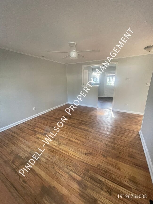 Photo - 2232 Bernard St