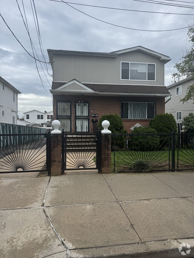 Building Photo - 17814 146th Ter Rental