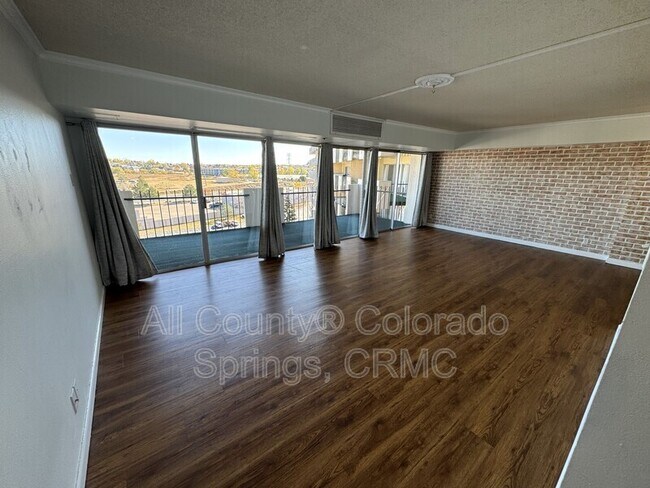 Photo - 411 Lakewood Cir Unidad A802