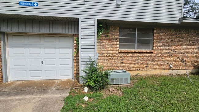 Photo - 1908 Westridge St Unit 1908 Westridge St.