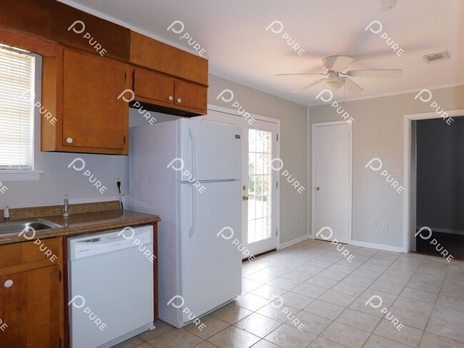 Photo - 14015 SW Wyandotte Dr