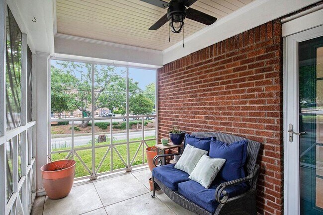 Photo - 1755 Langston Ave SW