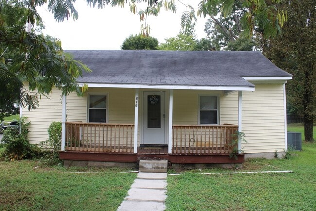 Building Photo - 516 Winstead St N Rental