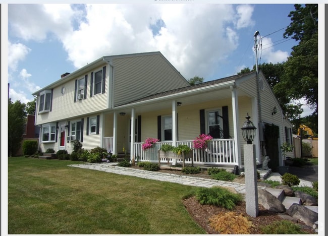 Building Photo - 647 Frenchtown Rd Rental