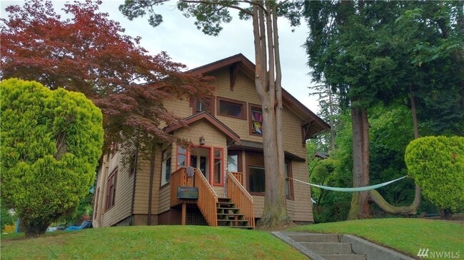 Building Photo - 918-922 Billy Frank Jr. St Unit House (922)