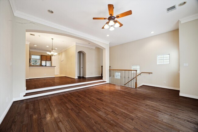 Photo - 9007 Harbor Hills Dr