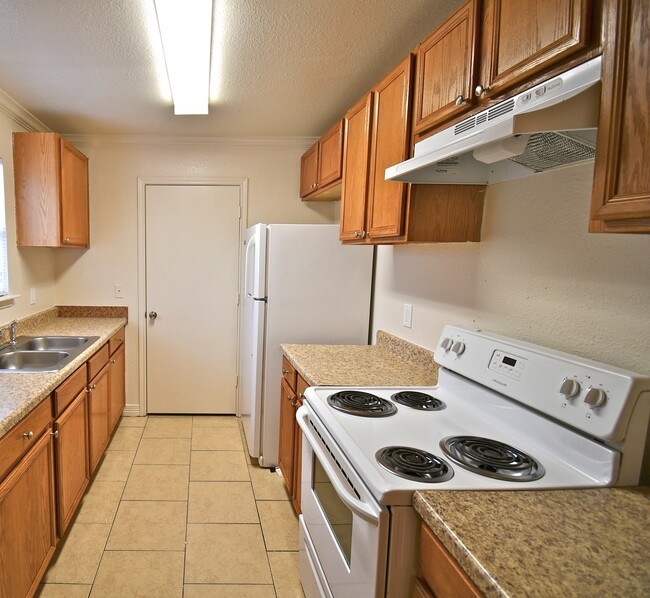 Photo - Cute 3 Bedroom 1 Bath Home with storage shed.