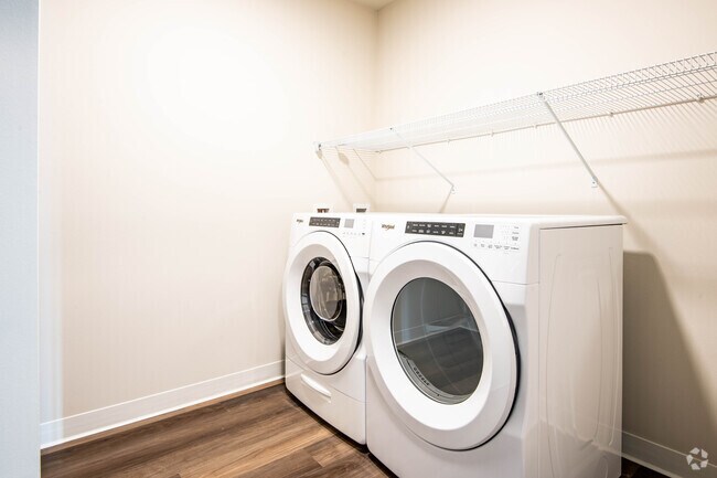 2BR, 1BA - 974SF