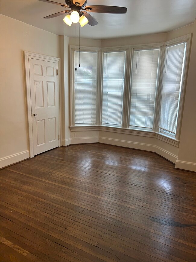 190 Hudson Ave Unit C