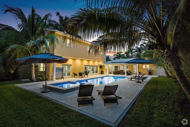 Building Photo - 310 NW 18th St Rental