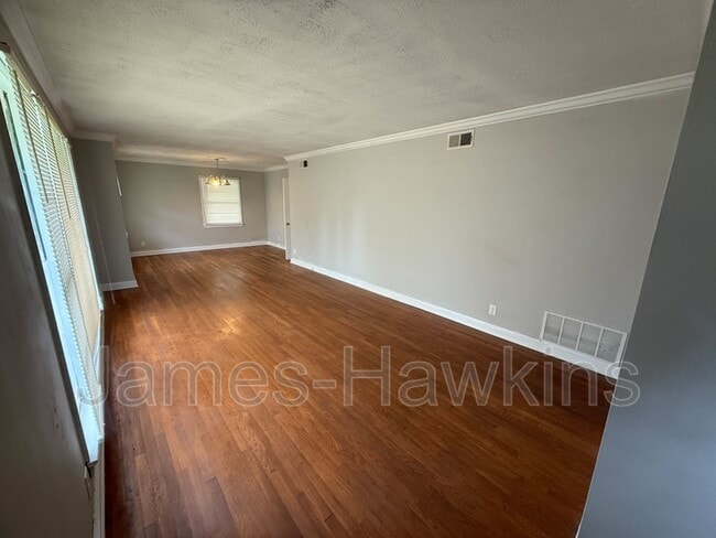 Photo - 3554 Cambridge Rd