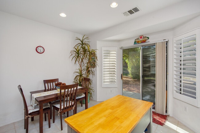 Photo - 78637 Rockwell Cir