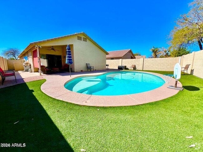 Building Photo - 3410 E Escuda Rd Rental