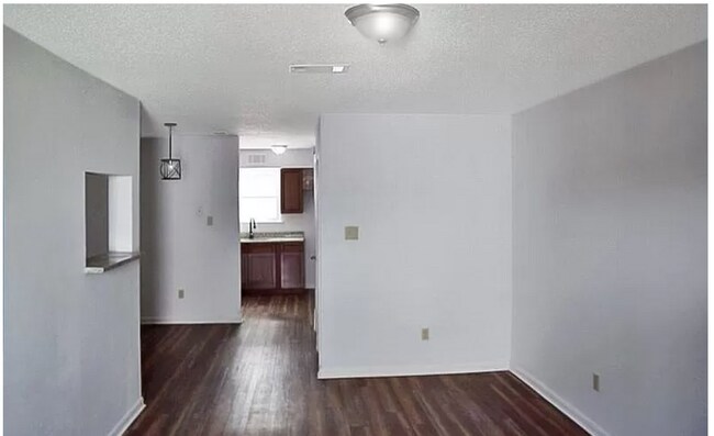 Photo - 713 Woodland Dr Unidad C