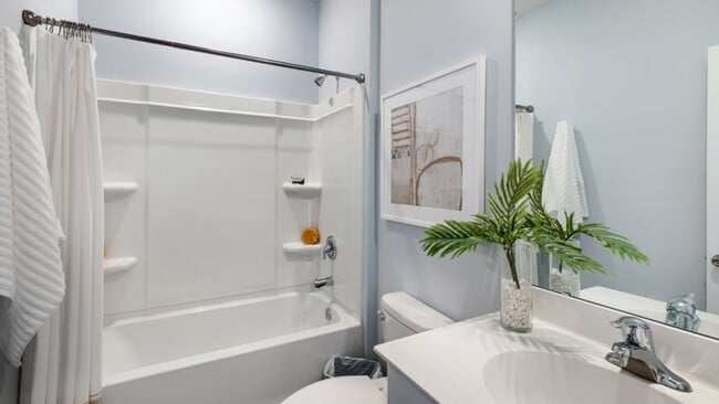 Photo - 883 Long Bch Lp